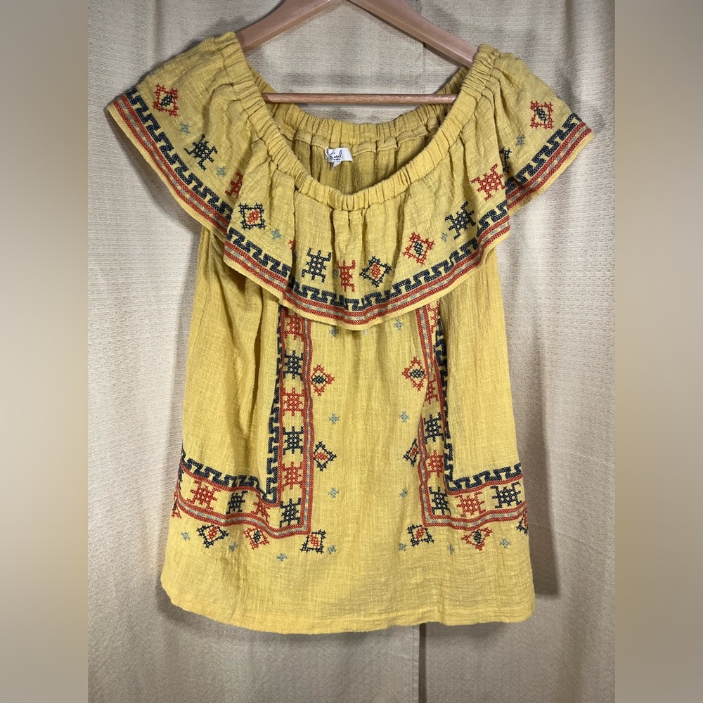 Easel Yellow Mexico Fiesta Top Large